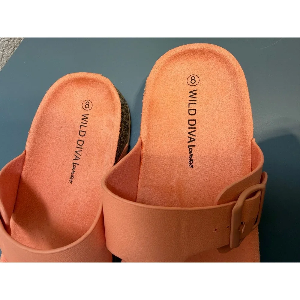 Wild Diva‎ Lounge Womens 8 Coral Peach Cork Platform Thong Buckle Sandals